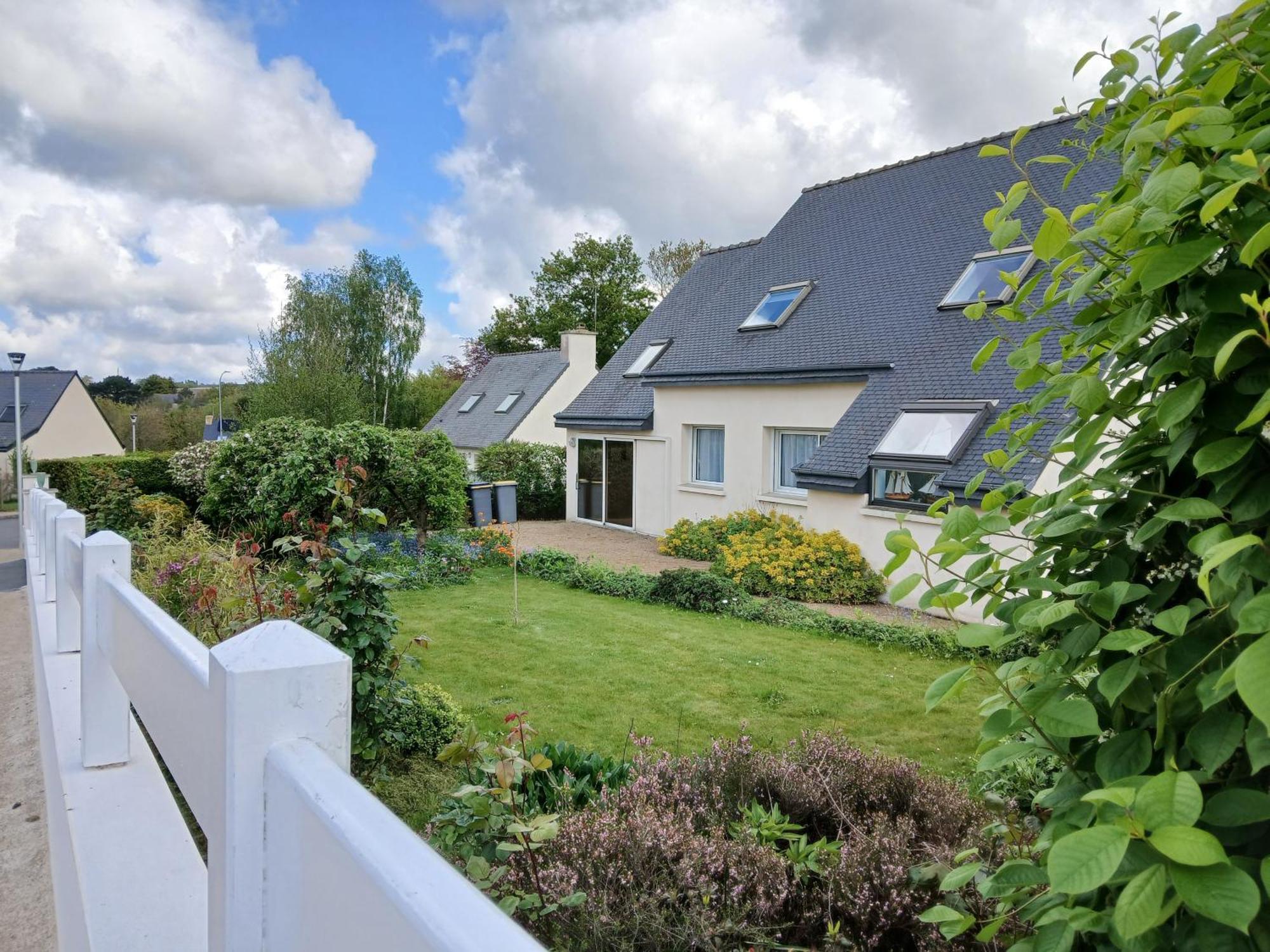 Maison Avec Jardin Clos La Roche Jaudy Luaran gambar
